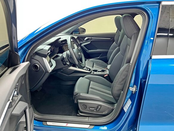 2022 Audi A3 Sportback 35 TFSI IV (8Y), синий, 2000678 рублей - вид 10
