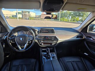 2017 BMW 5 серии 520d xDrive VII (G30/G31/G38), чёрный, 3100000 рублей, вид 5