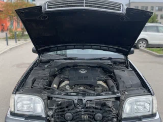 1992 Mercedes-Benz S-Класс 400 III (W140), чёрный, 1700000 рублей, вид 3