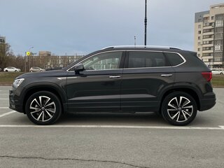 2021 Volkswagen Tharu I, чёрный, 2350000 рублей, вид 4