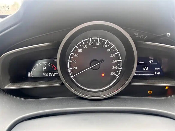 2023 Mazda CX-4 I Рестайлинг, красный, 1780000 рублей - вид 10