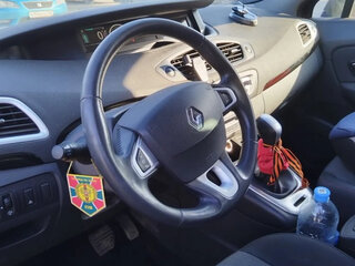 2012 Renault Scenic III Рестайлинг, красный, 830000 рублей, вид 5