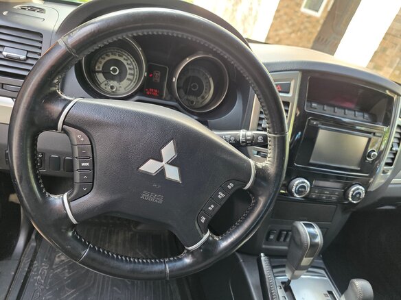 2015 Mitsubishi Pajero IV Рестайлинг 2, чёрный, 2550000 рублей - вид 14