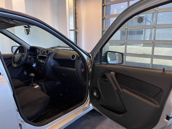 2014 Lada (ВАЗ) Granta I, серебристый, 451000 рублей - вид 26