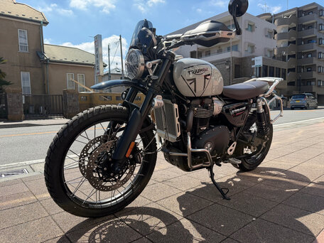2024 Triumph Scrambler, серый, 1350000 рублей, вид 1
