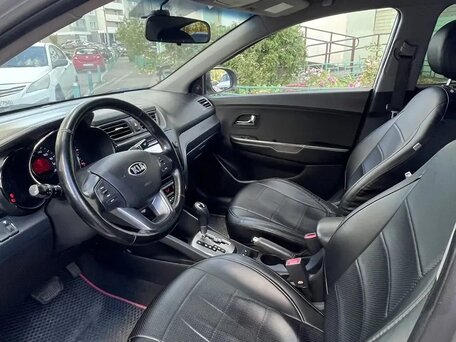 2013 Kia Rio 4-speed III, серебристый, 780000 рублей, вид 5
