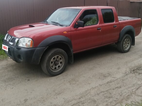 2009 Nissan NP300, красный, 1380000 рублей - вид 5