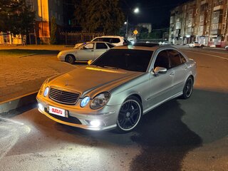2005 Mercedes-Benz E-Класс 500 III (W211, S211), серый, 1250000 рублей, вид 2