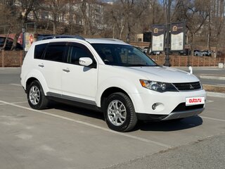 2007 Mitsubishi Outlander II, белый, 950000 рублей, вид 3
