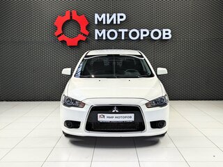 2011 Mitsubishi Lancer X Рестайлинг, белый, 735000 рублей, вид 2