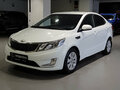 2013 Kia Rio 5-speed III, белый, 640000 рублей