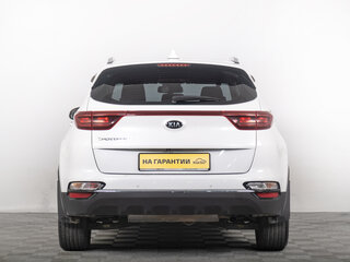 2020 Kia Sportage IV Рестайлинг, белый, 2239000 рублей, вид 4