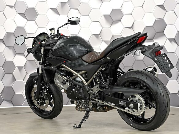 2023 Suzuki SV 650, чёрный, 677000 рублей - вид 7