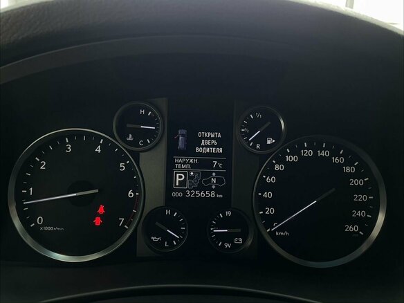 2013 Lexus LX 570 III Рестайлинг, чёрный, 3600000 рублей - вид 11