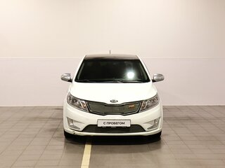 2013 Kia Rio 4-speed III, белый, 720000 рублей, вид 3