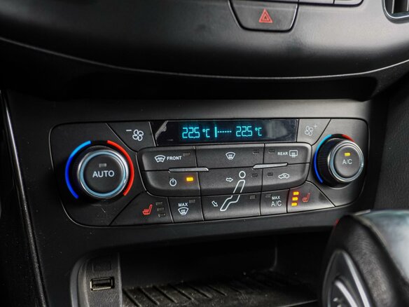 2016 Ford Focus III Рестайлинг, белый, 1399000 рублей - вид 11
