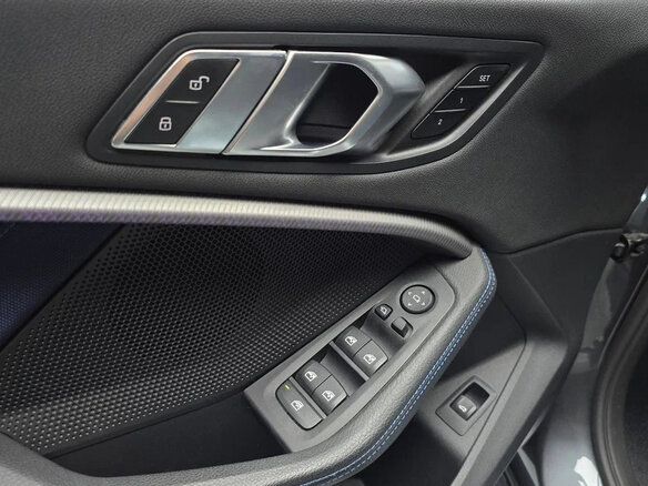 2020 BMW 1 серии 118d III (F40), серый - вид 4