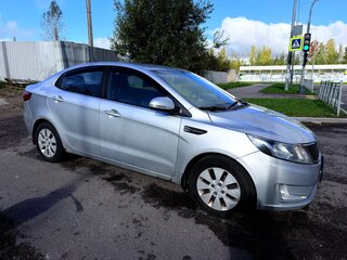2012 Kia Rio 4-speed III, серебристый, 540000 рублей, вид 2