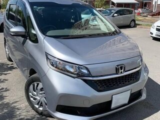 2021 Honda Freed II Рестайлинг, серебристый, 1340000 рублей, вид 1