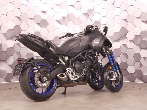 2018 Yamaha Niken, серый, 877000 рублей - вид 6
