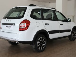 2026 Lada (ВАЗ) Granta Cross I Рестайлинг, белый, 1226000 рублей, вид 3
