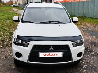 2011 Mitsubishi Outlander II Рестайлинг, белый, 800000 рублей, вид 2