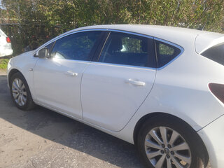 2011 Opel Astra J, белый, 450000 рублей, вид 4