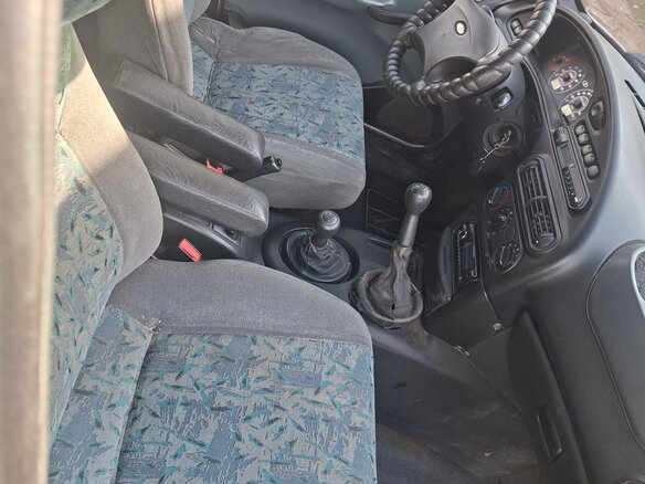 2004 Chevrolet Niva I, серебристый - вид 3