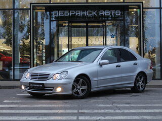 2006 Mercedes-Benz C-Класс 200 II (W203) Рестайлинг, серебристый, 990000 рублей, вид 1