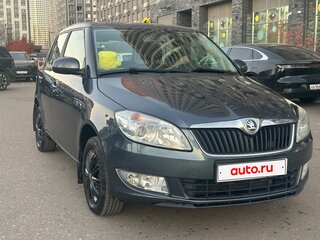 2013 Skoda Fabia II Рестайлинг, серый, 550000 рублей, вид 1