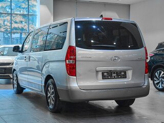 2020 Hyundai H-1 II Рестайлинг 2, серый, 2599000 рублей, вид 4