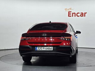 2023 Hyundai Avante VII Рестайлинг, красный, 1459000 рублей, вид 4