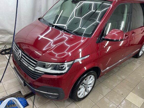 2019 Volkswagen Multivan T6 Рестайлинг, красный, 5250000 рублей - вид 22
