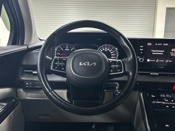 2021 Kia Carnival IV, чёрный, 3980000 рублей - вид 20