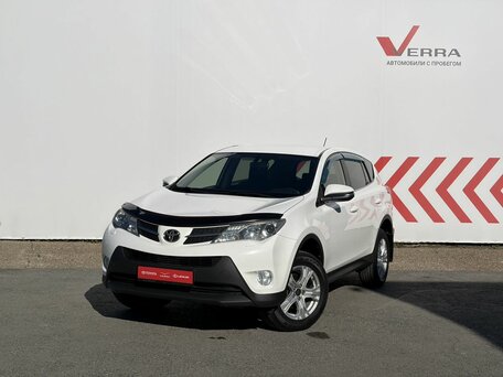 Toyota RAV4 IV (XA40)