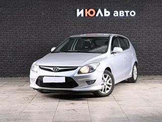 2011 Hyundai i30 I Рестайлинг, серебристый, 730000 рублей, вид 1