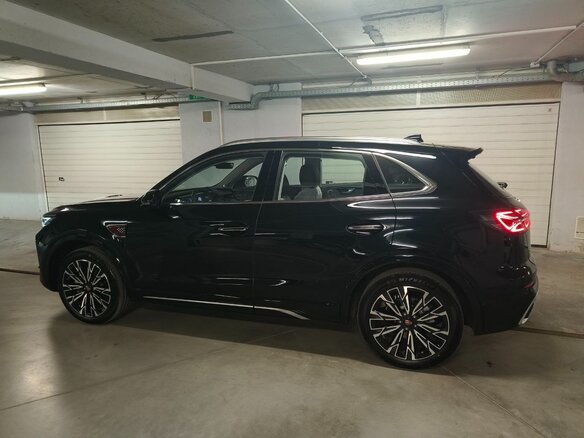 2024 Hongqi HS5 I Рестайлинг, чёрный - вид 9