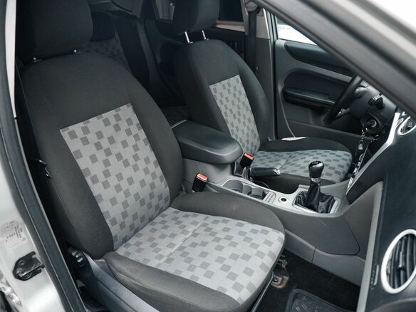 2009 Ford Focus II Рестайлинг, серебристый, 589000 рублей - вид 19