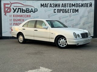1997 Mercedes-Benz E-Класс 240 II (W210, S210), белый, 698000 рублей, вид 1