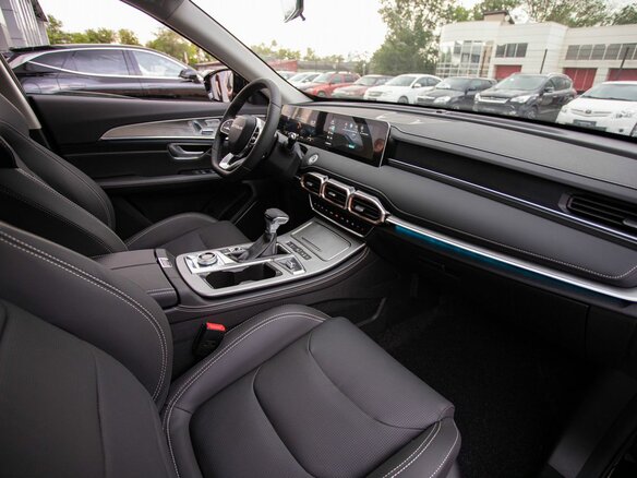 2026 Jetour X70+ I Рестайлинг, чёрный, 3399000 рублей - вид 15