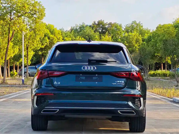2022 Audi A3 Sportback 35 TFSI IV (8Y), зелёный, 2430535 рублей - вид 5