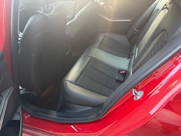 2020 BMW 3 серии 318d VII (G2x), красный, 3200000 рублей - вид 5