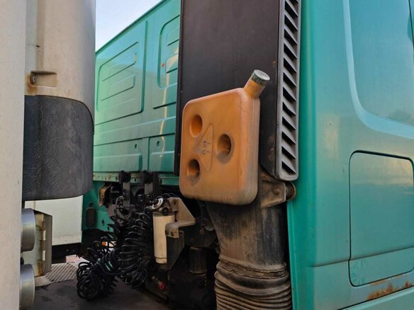 2007 Mercedes-Benz Actros, зелёный, 2700000 рублей - вид 2