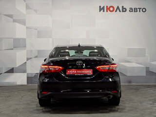 2021 Toyota Camry VIII (XV70), чёрный, 3100000 рублей, вид 5