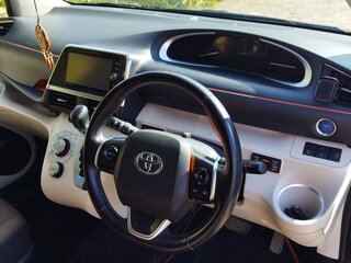 2016 Toyota Sienta II, коричневый, 1300000 рублей, вид 5
