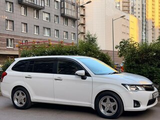 2013 Toyota Corolla Fielder XI (E160, E170, E180), белый, 1050000 рублей, вид 4