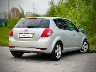 2010 Kia Ceed I Рестайлинг, серебристый, 990000 рублей, вид 5