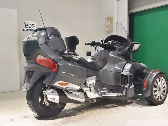 2017 BRP Can-Am Spyder, серый, 1429000 рублей - вид 4