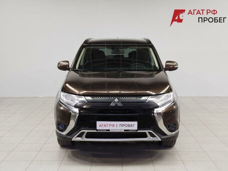 2021 Mitsubishi Outlander III Рестайлинг 3, коричневый, 1900000 рублей, вид 2