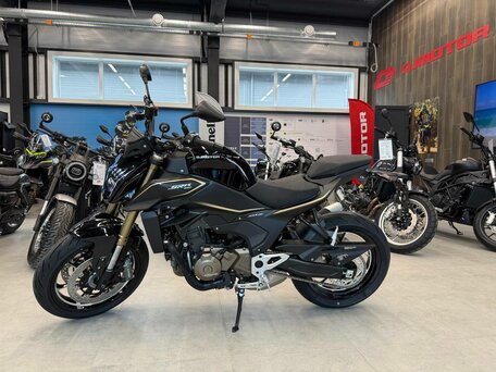 2026 QJMotor SRK 550, чёрный, 529000 рублей, вид 1